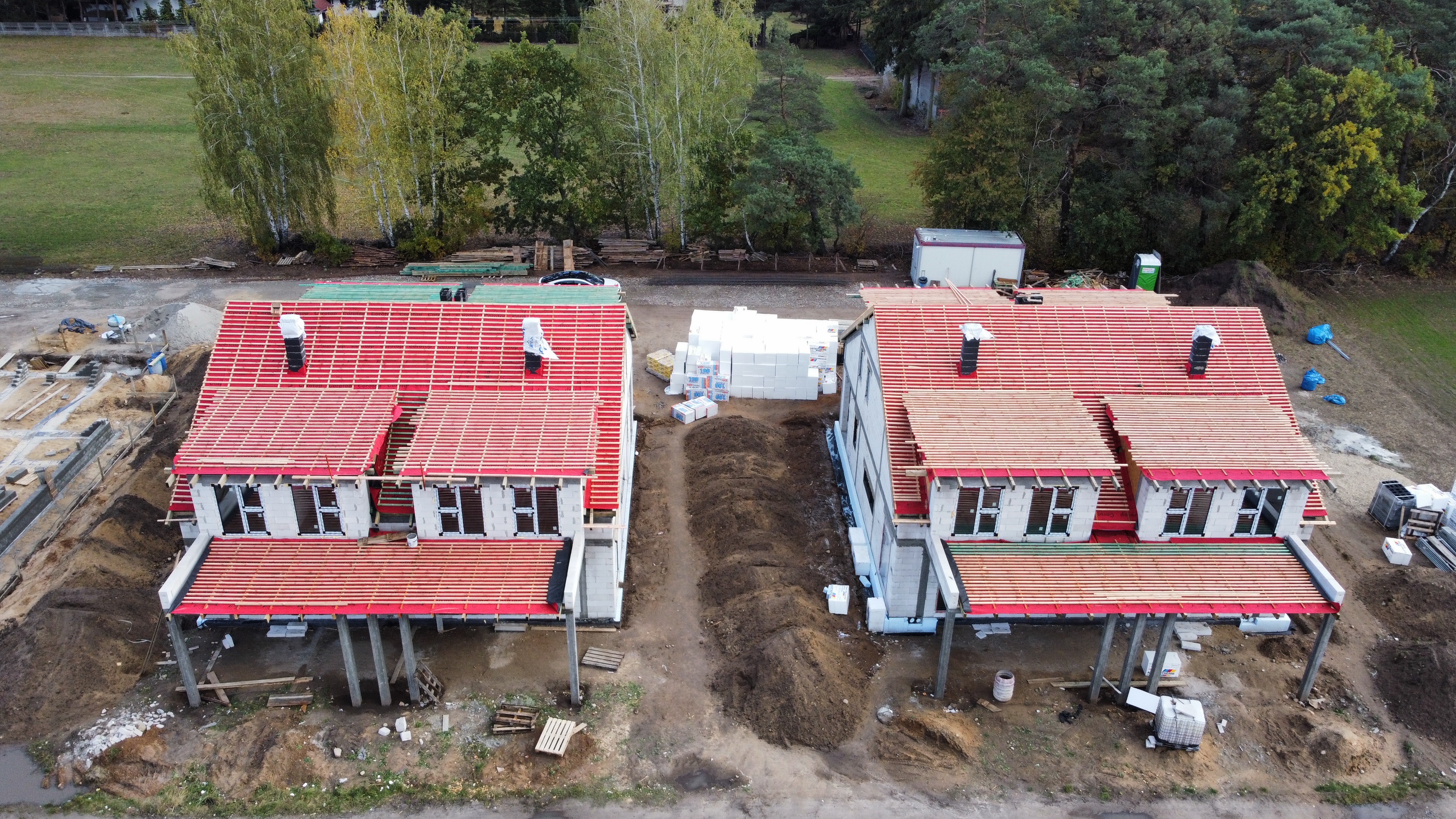 Budowa — oba segmenty z drona